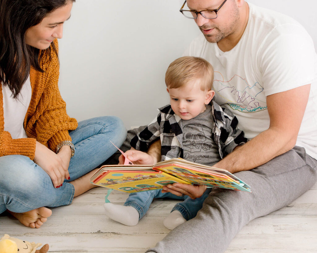 Columbus family activities - reading together